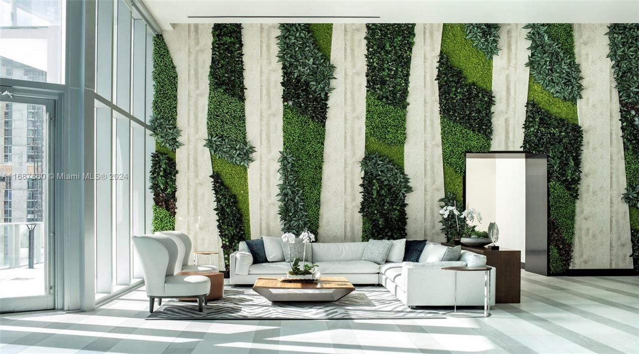851 NE 1st Ave, Unit PH 5700, Miami, FL 33132 Photo