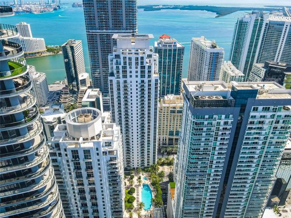 1060 Brickell Ave, Unit 409, Miami, FL 33131