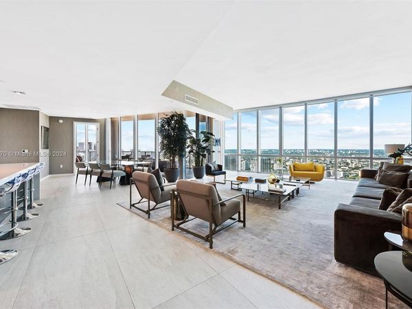 851 NE 1st Ave, Unit PH 5112, Miami, FL 33132