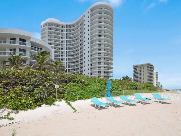 4600 N Ocean Drive, Unit 902, Singer Island, FL 33404