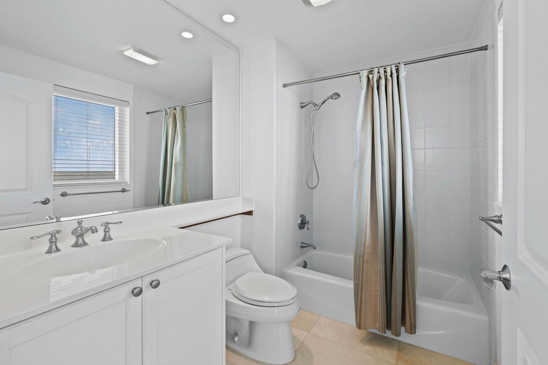 4600 N Ocean Drive, Unit 902, Singer Island, FL 33404 Photo