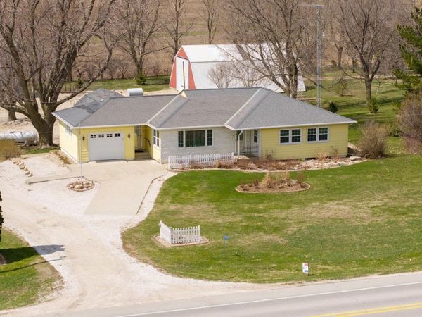 25727 Delta Avenue, Manning, IA 51455