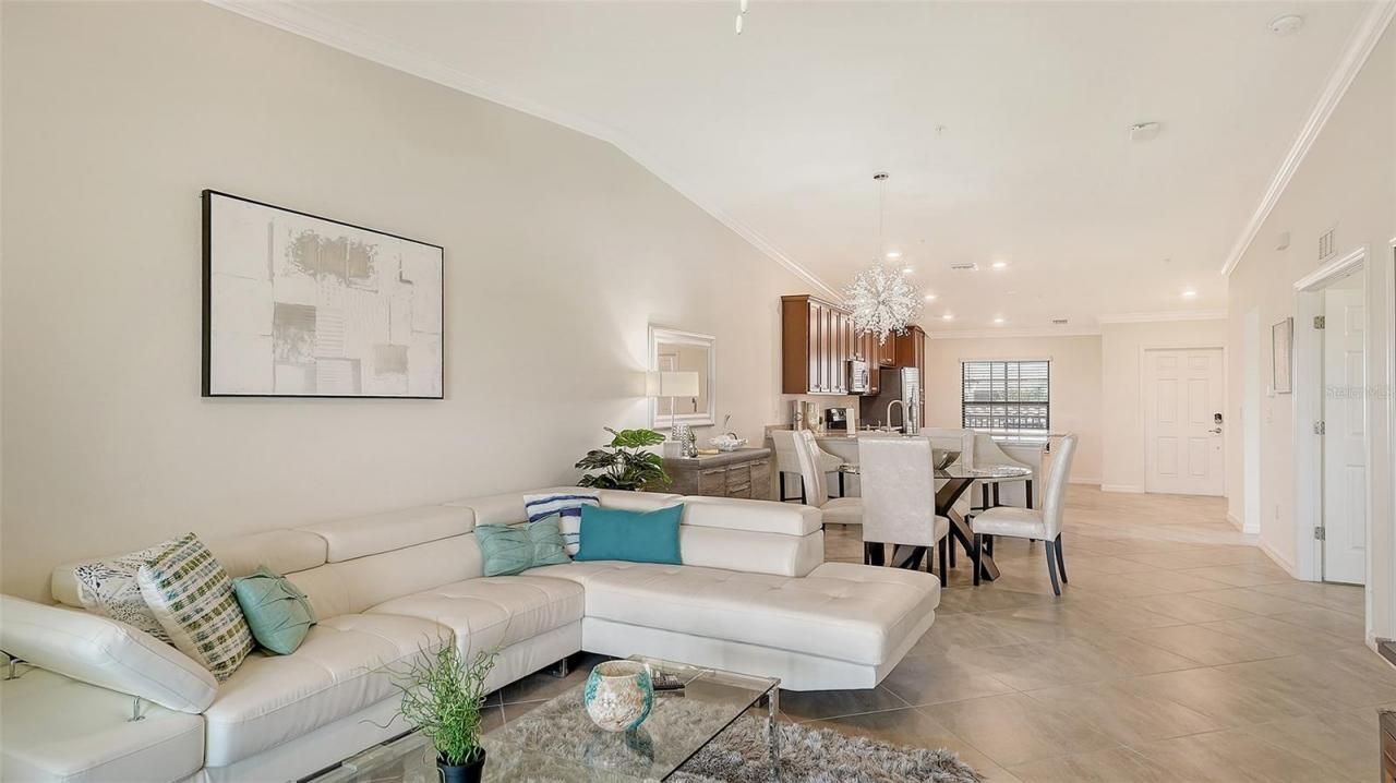 5710 Palmer Circle, Unit 201, Bradenton, FL 34211 Photo