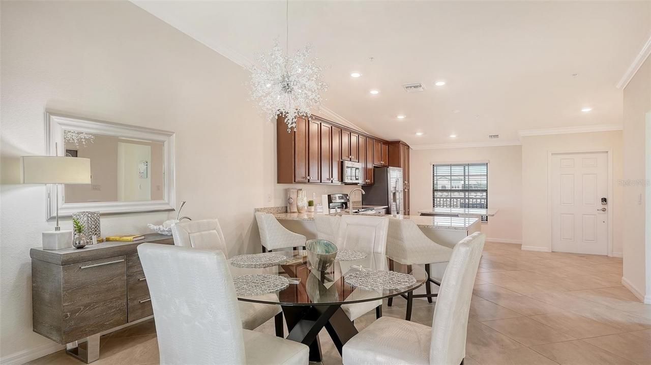 5710 Palmer Circle, Unit 201, Bradenton, FL 34211 Photo
