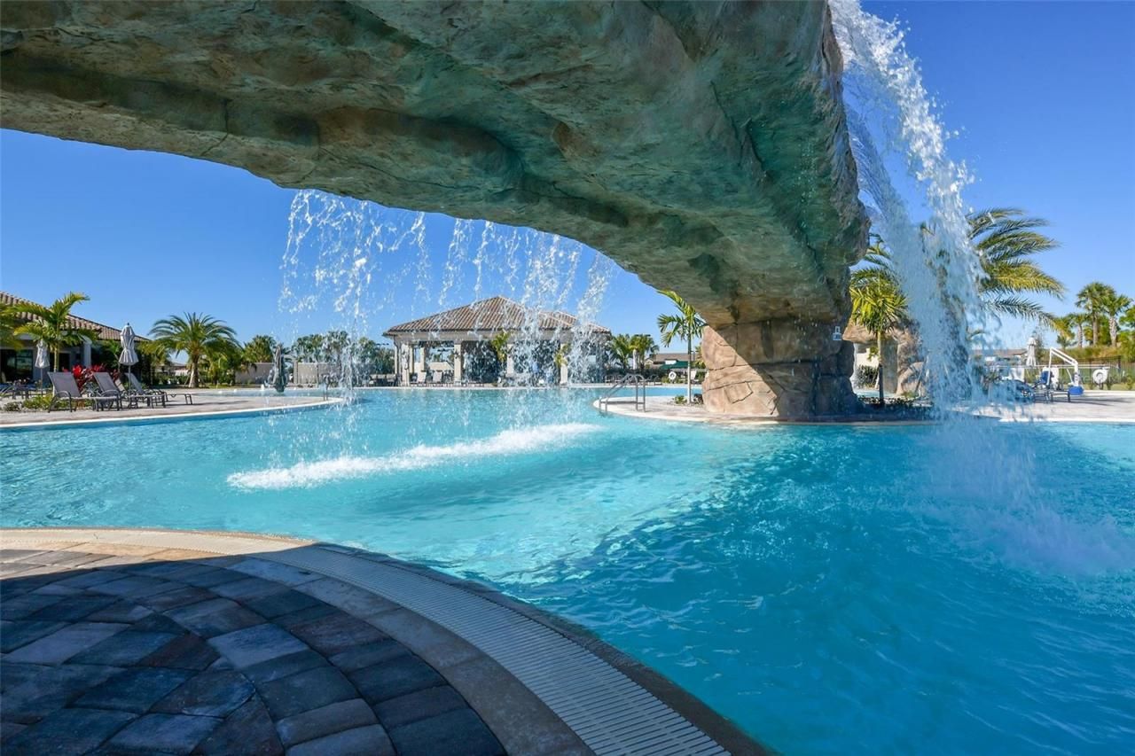 5710 Palmer Circle, Unit 201, Bradenton, FL 34211 Photo