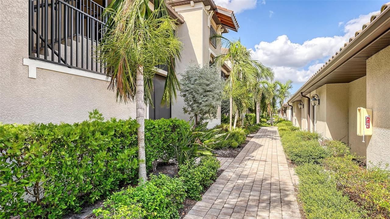 5710 Palmer Circle, Unit 201, Bradenton, FL 34211 Photo