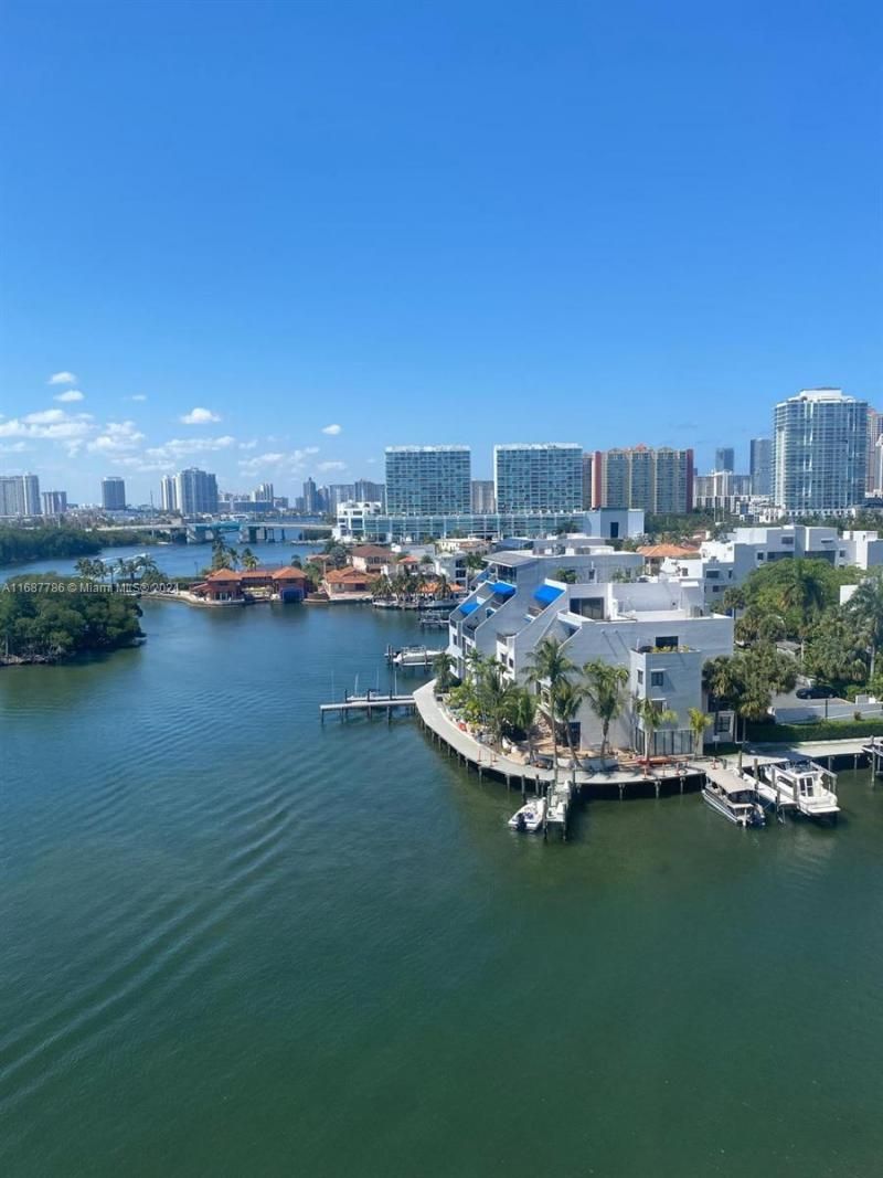 400 Kings Point Dr, Unit 911, Sunny Isles Beach, FL 33160 Photo