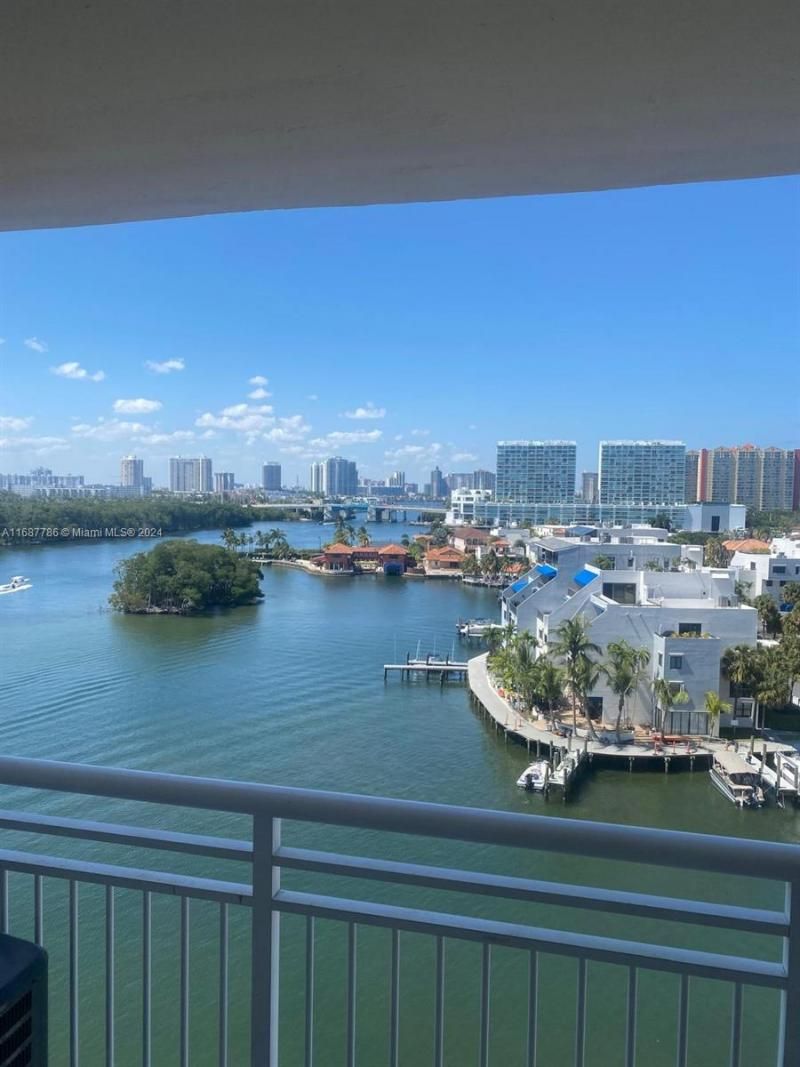 400 Kings Point Dr, Unit 911, Sunny Isles Beach, FL 33160 Photo