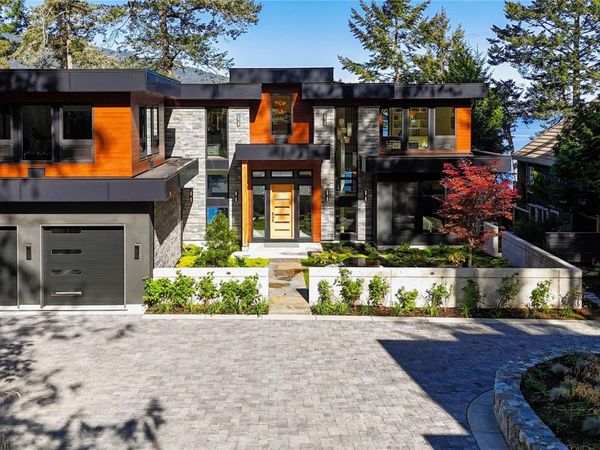 848 Lands End Rd, North Saanich, BC V8L 5L3