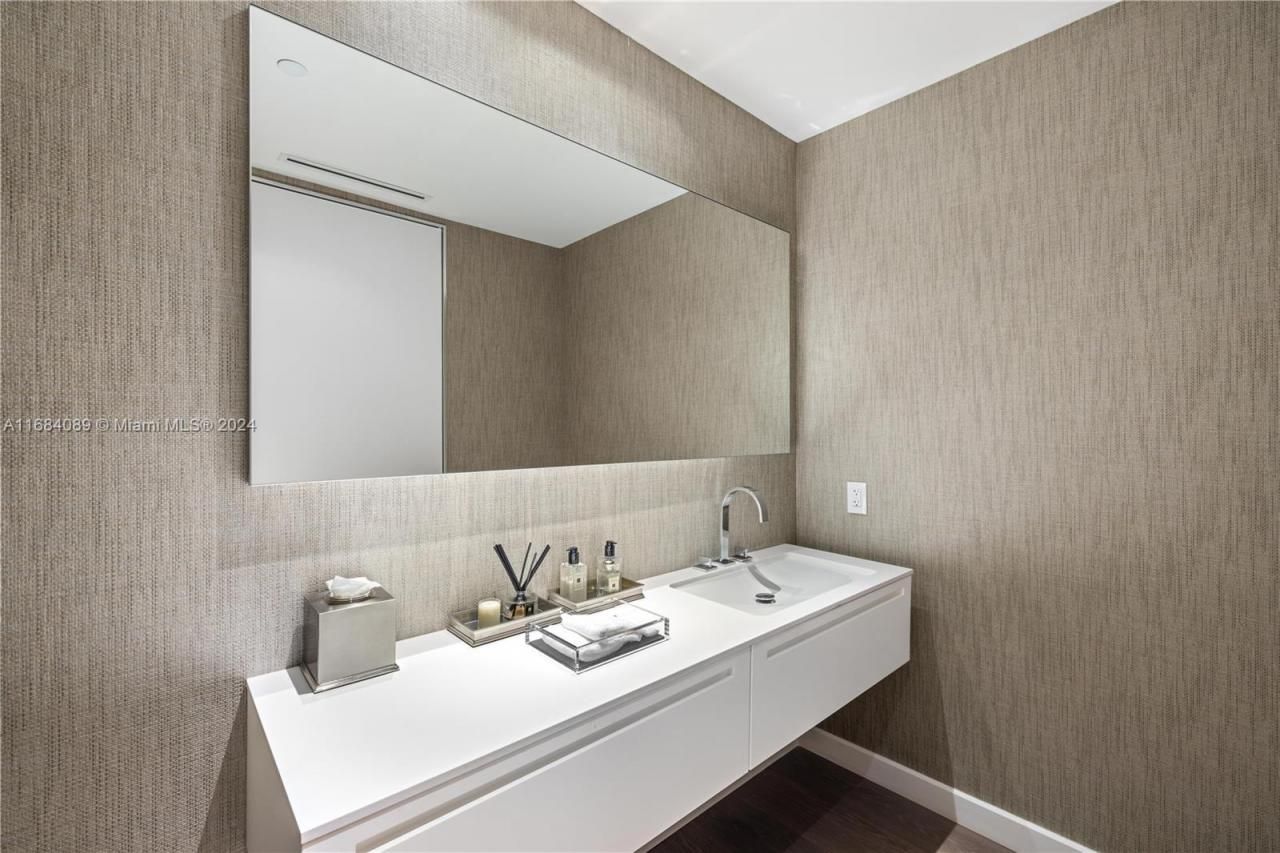 7065 Fisher Island Dr, Unit 7065, Miami Beach, FL 33109 Photo