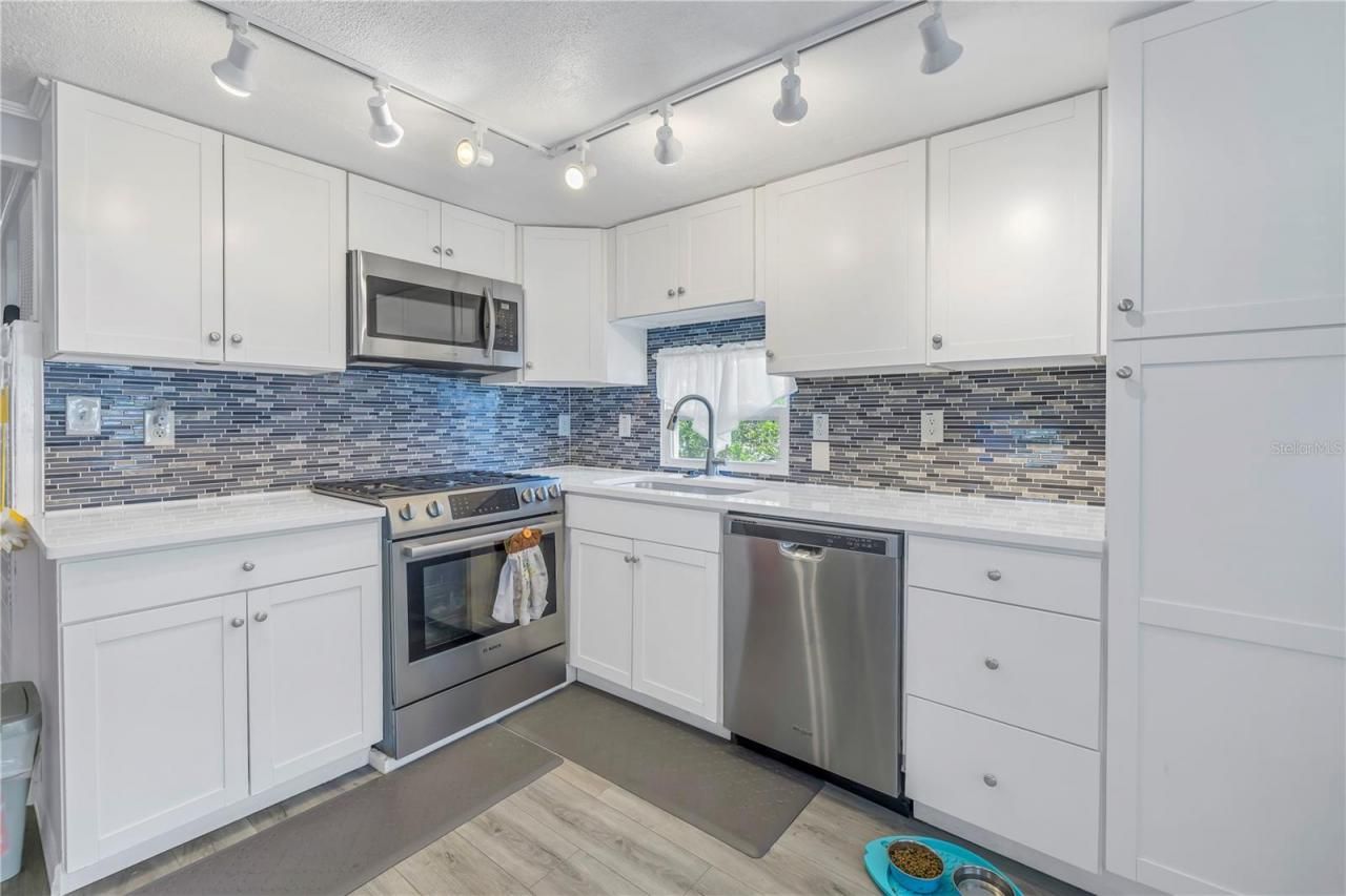 1905 Minnesota Avenue, Bradenton, FL 34207 Photo