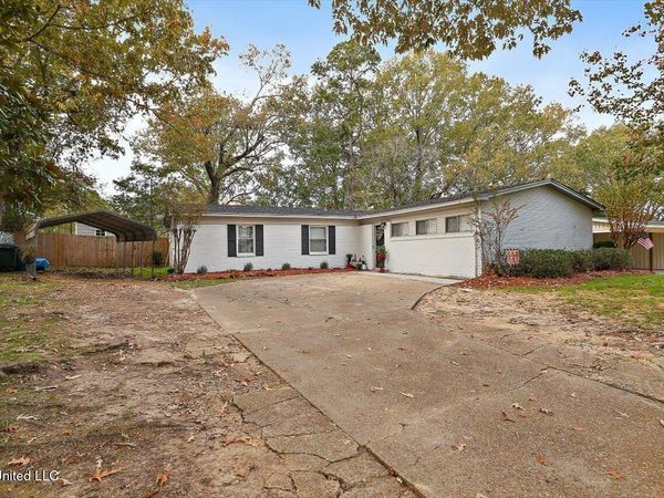 532 Bellevue Street, Clinton, MS 39056