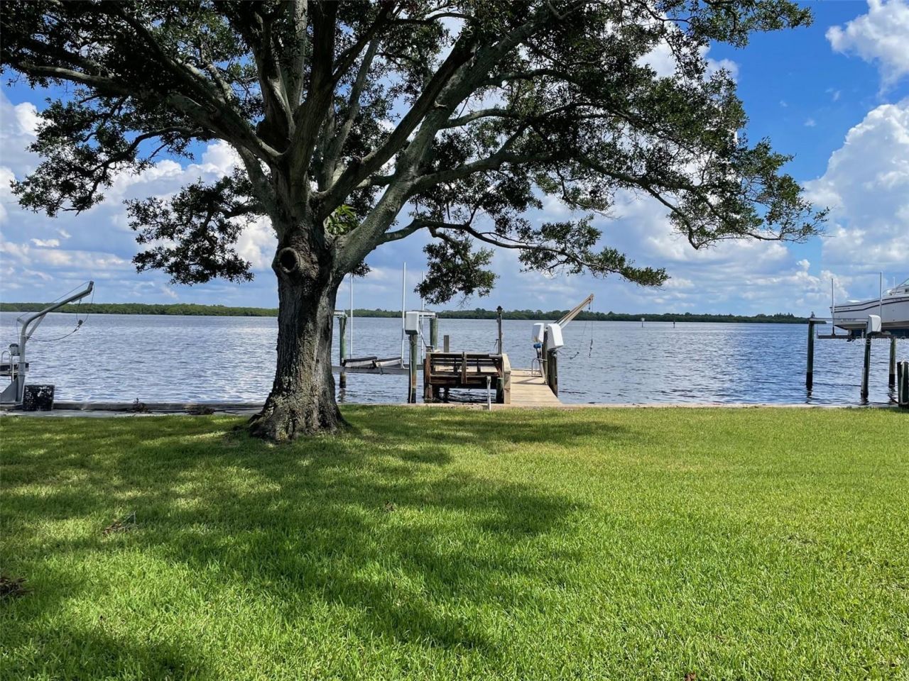 6151 Bayou Grande Boulevard Ne, Saint Petersburg, FL 33703 Photo