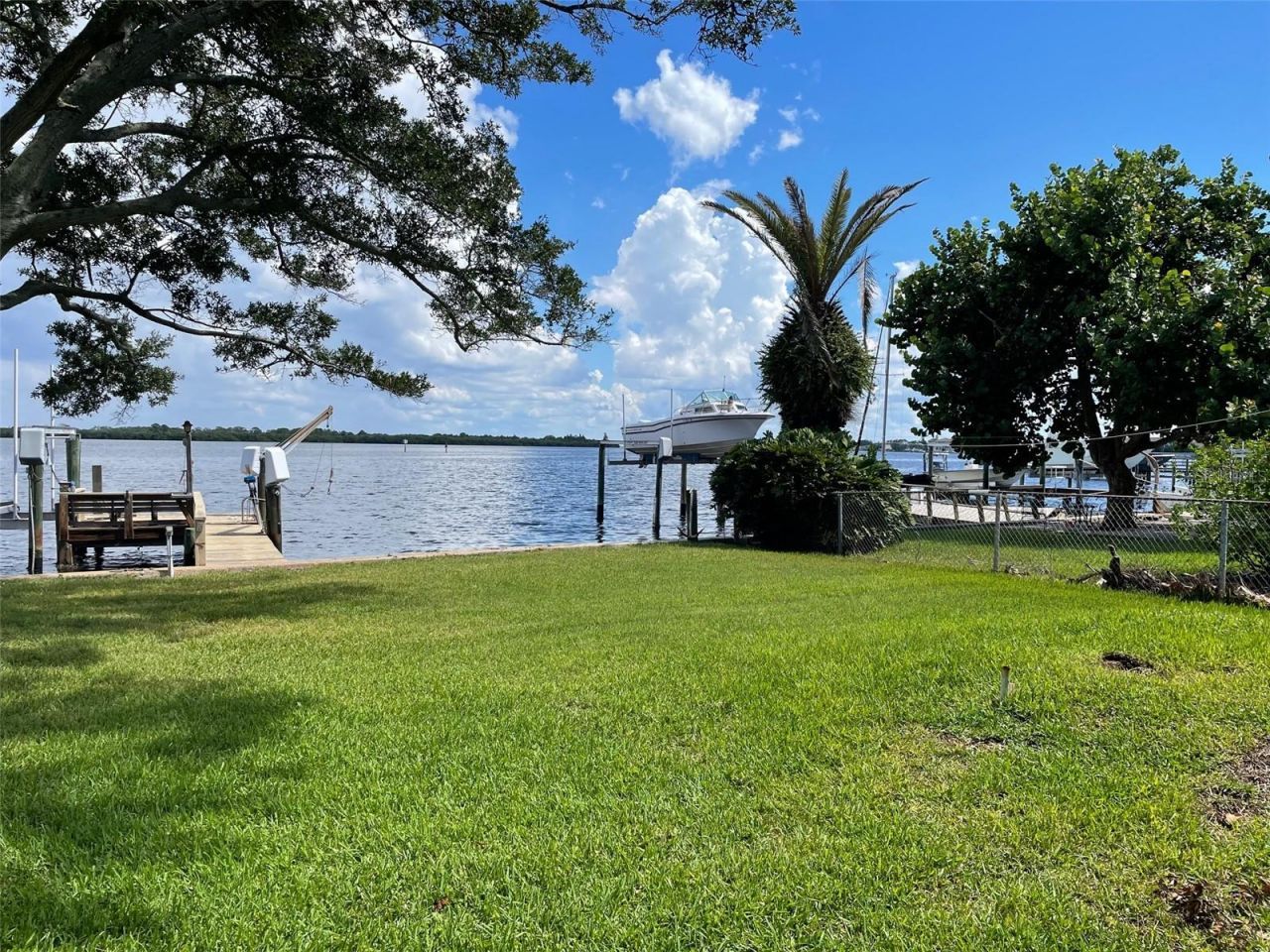 6151 Bayou Grande Boulevard Ne, Saint Petersburg, FL 33703 Photo