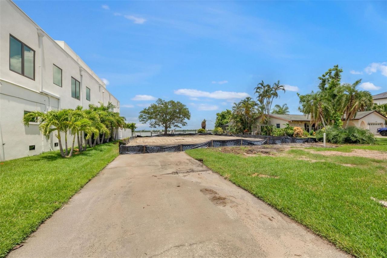 6151 Bayou Grande Boulevard Ne, Saint Petersburg, FL 33703 Photo