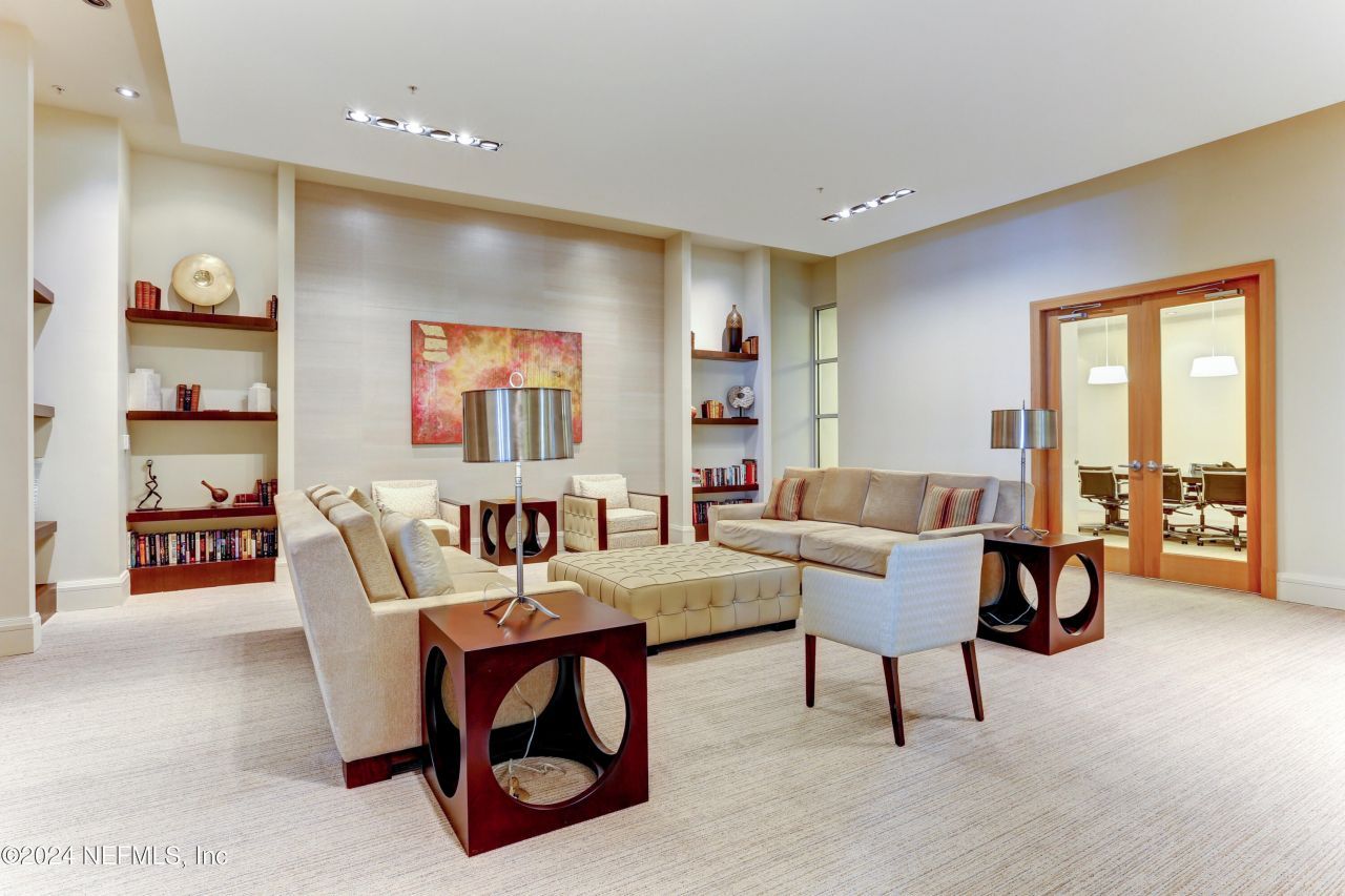 1431 Riverplace Boulevard, Unit 2602, Jacksonville, FL 32207 Photo