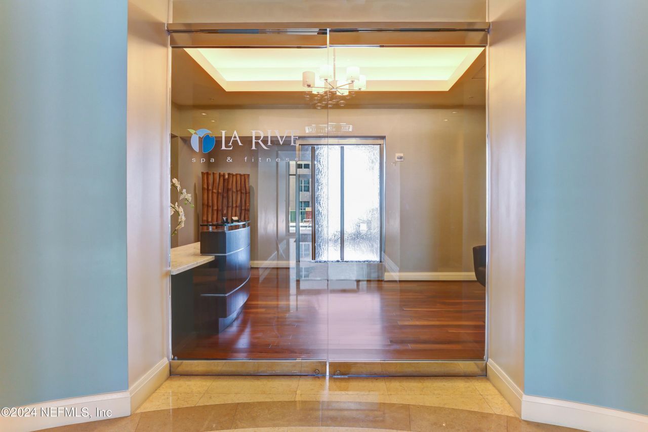1431 Riverplace Boulevard, Unit 2602, Jacksonville, FL 32207 Photo