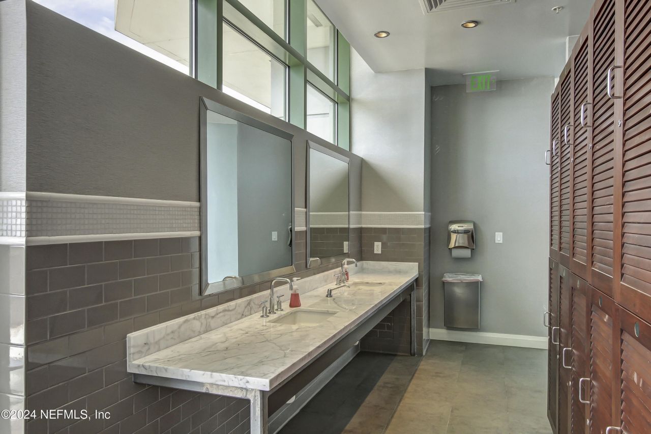 1431 Riverplace Boulevard, Unit 2602, Jacksonville, FL 32207 Photo