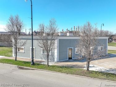 10306 DIX, Dearborn, MI 48120