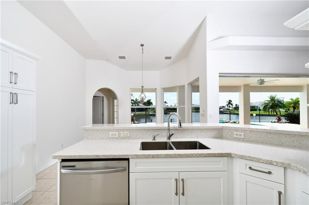 2000 SW 44th Ter, Cape Coral, FL 33914 Photo