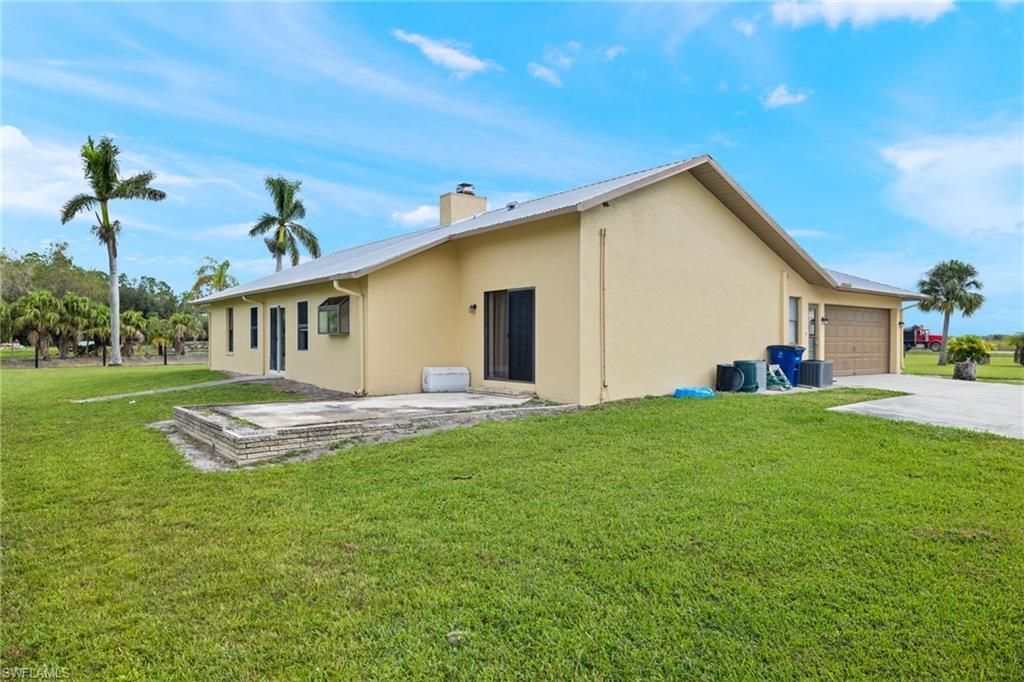 19651 State Road 31, North Fort Myers, FL 33917 Photo