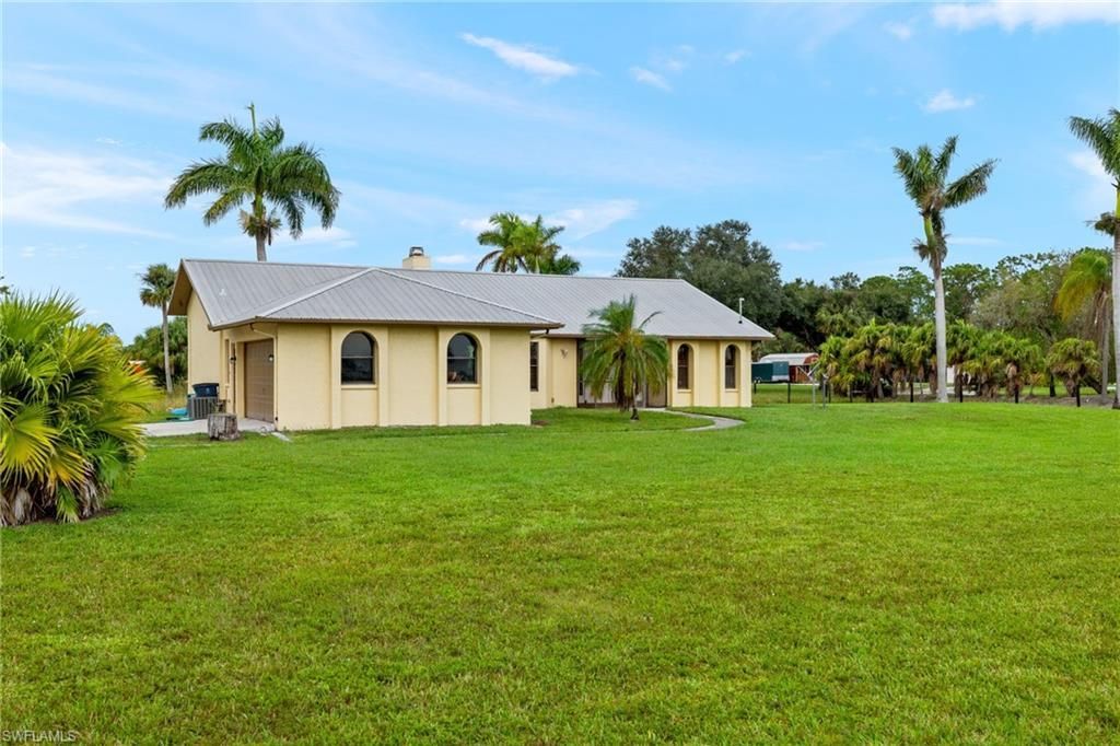 19651 State Road 31, North Fort Myers, FL 33917 Photo