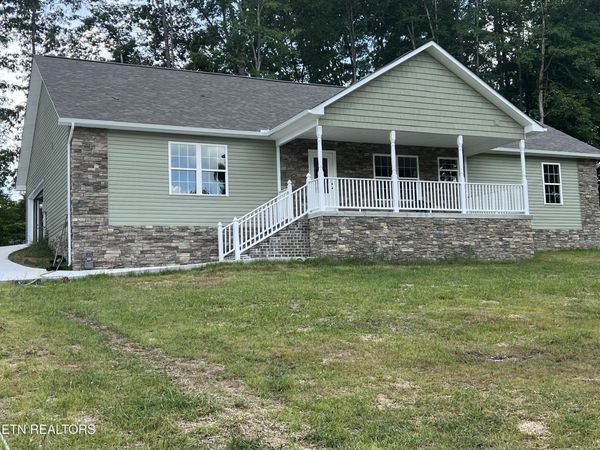 310 Summerwind Drive, Crossville, TN 38571