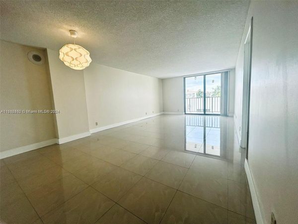Unit 409, Miami Beach, FL 33140