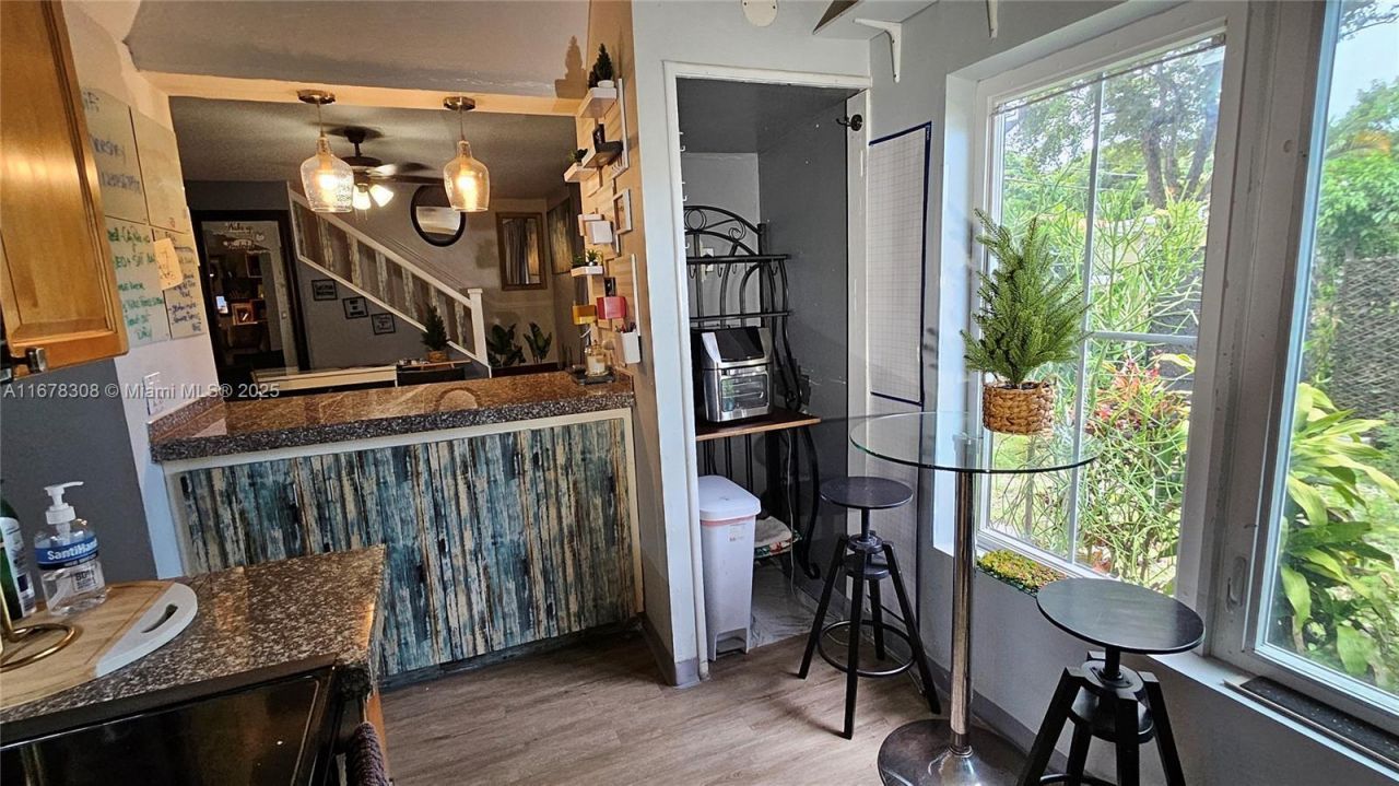 3600 SW S Le Jeune Rd, Unit 3600, Coral Gables, FL 33134 Photo