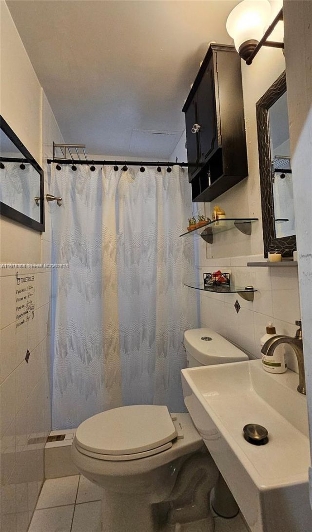 3600 SW S Le Jeune Rd, Unit 3600, Coral Gables, FL 33134 Photo