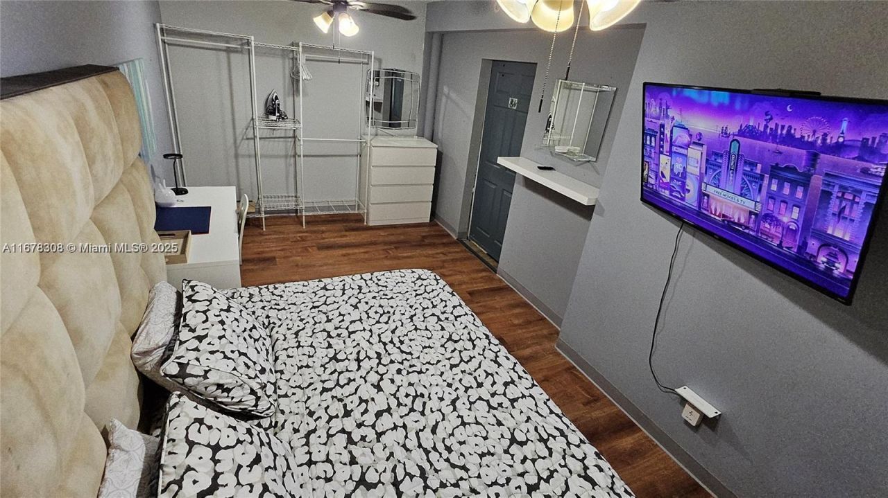 3600 SW S Le Jeune Rd, Unit 3600, Coral Gables, FL 33134 Photo