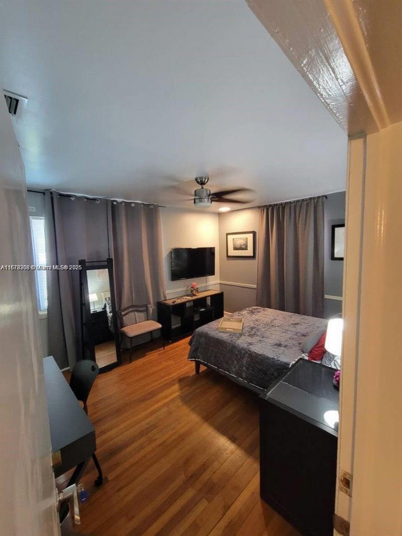 3600 SW S Le Jeune Rd, Unit 3600, Coral Gables, FL 33134 Photo