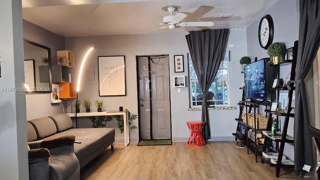 3600 SW S Le Jeune Rd, Unit 3600, Coral Gables, FL 33134 Photo