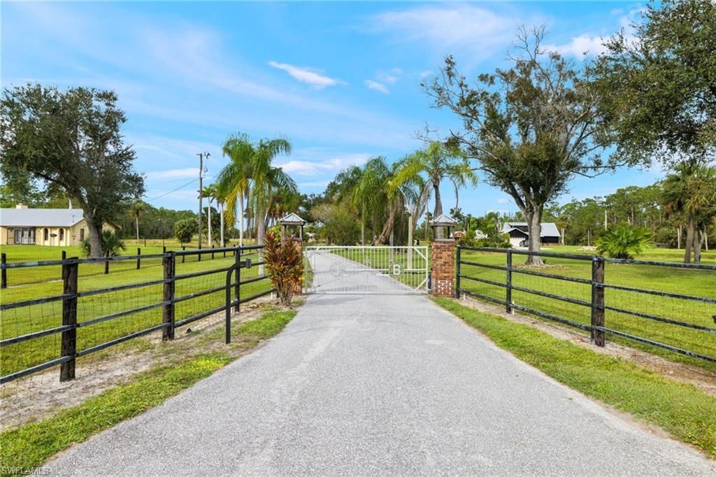 19731 State Road 31, North Fort Myers, FL 33917 Photo