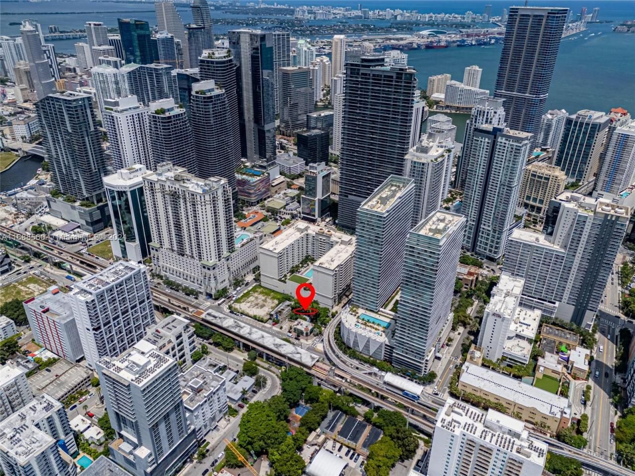 75 SW 11th St, Miami, FL 33130 Photo