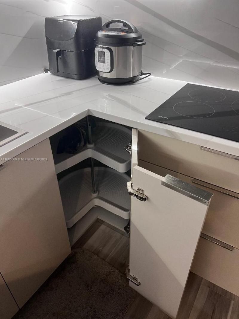 111 Golden Isles Dr, Unit G5, Hallandale Beach, FL 33009 Photo