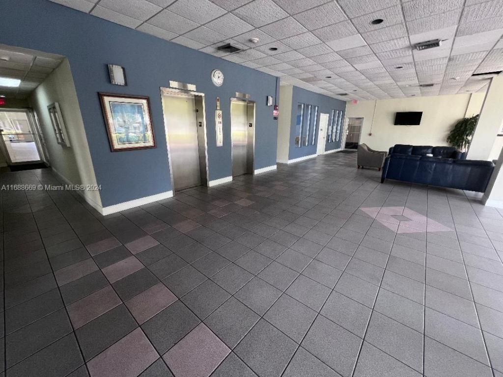 111 Golden Isles Dr, Unit G5, Hallandale Beach, FL 33009 Photo