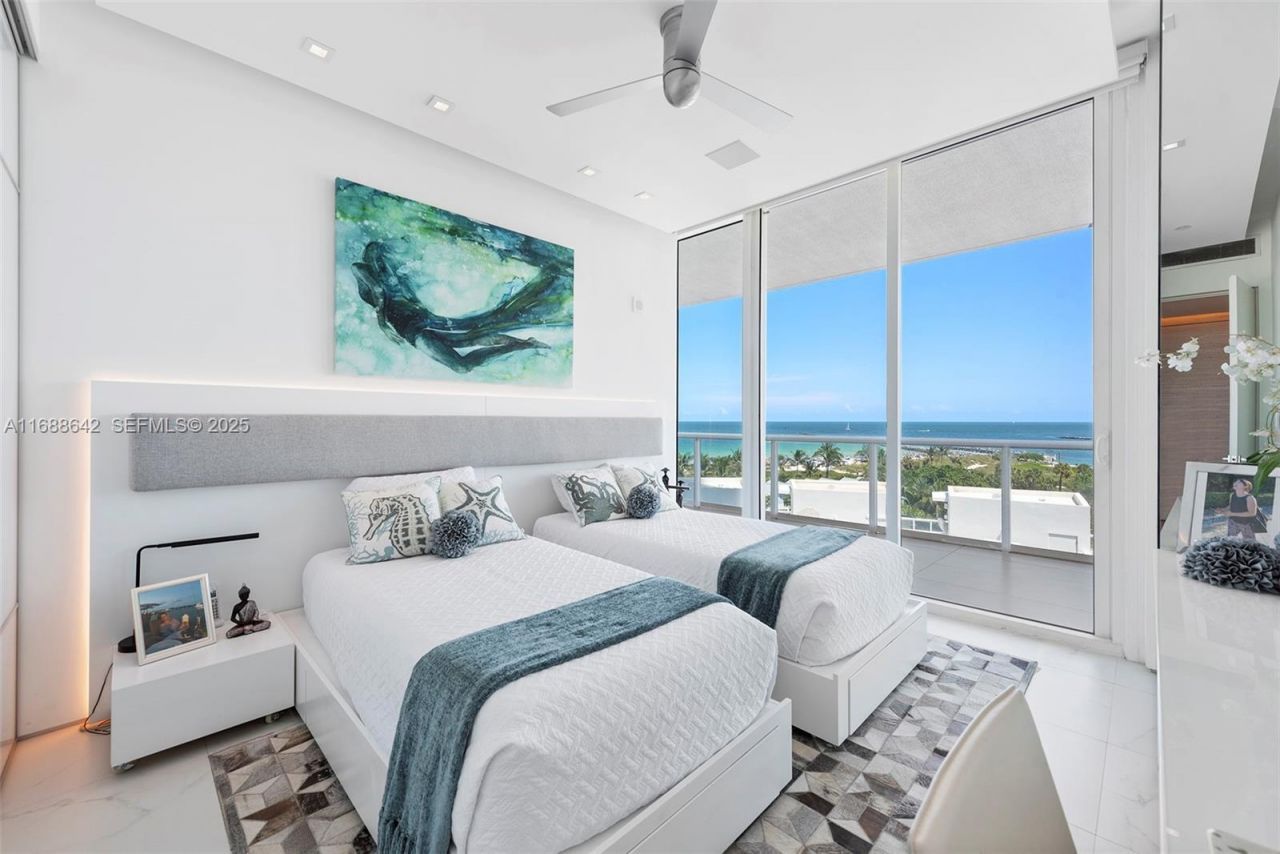 100 S Pointe Dr, Unit 706, Miami Beach, FL 33139 Photo