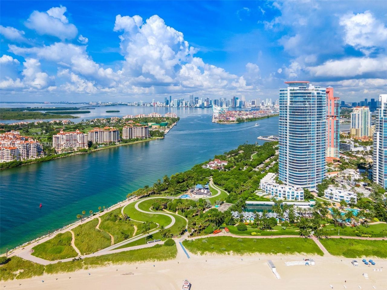 100 S Pointe Dr, Unit 706, Miami Beach, FL 33139 Photo