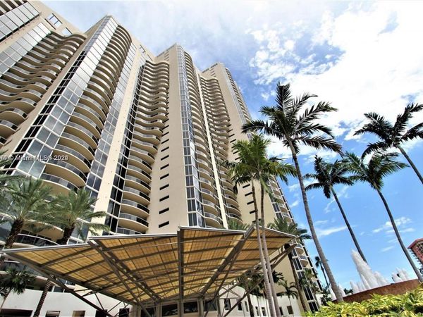 17555 Collins Ave, Unit 2502, Sunny Isles Beach, FL 33160