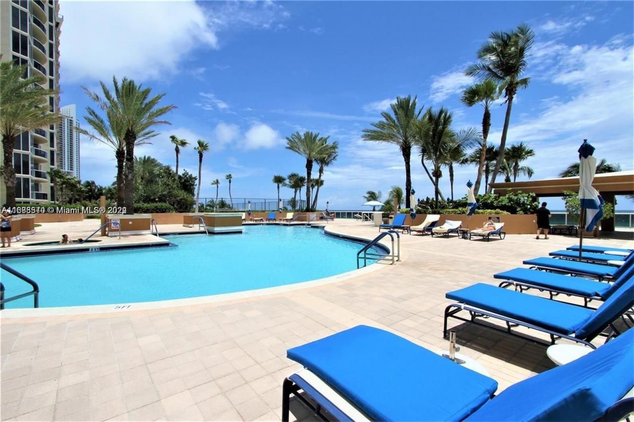 17555 Collins Ave, Unit 2502, Sunny Isles Beach, FL 33160 Photo