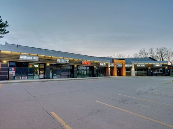 1300 50th Street, Unit 200, West Des Moines, IA 50266