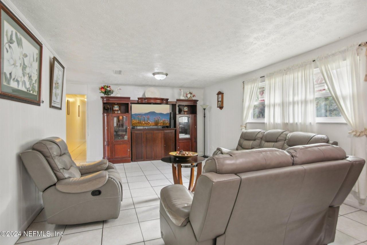 5816 Moncrief Road, Jacksonville, FL 32209 Photo