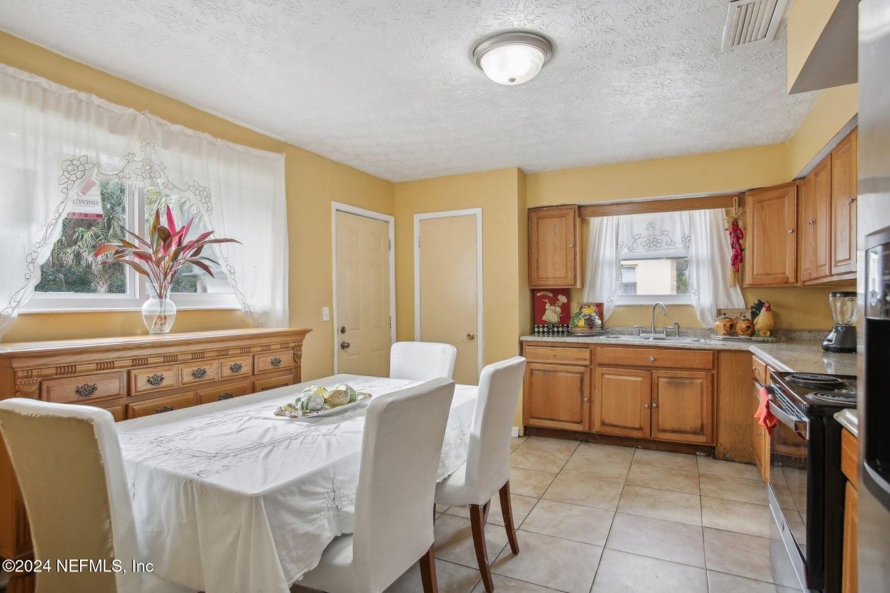 5816 Moncrief Road, Jacksonville, FL 32209 Photo