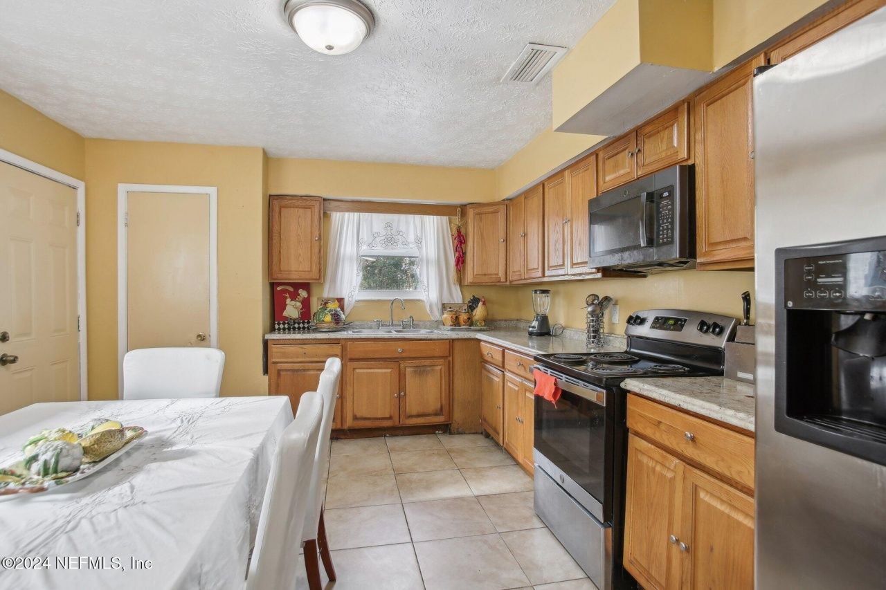 5816 Moncrief Road, Jacksonville, FL 32209 Photo