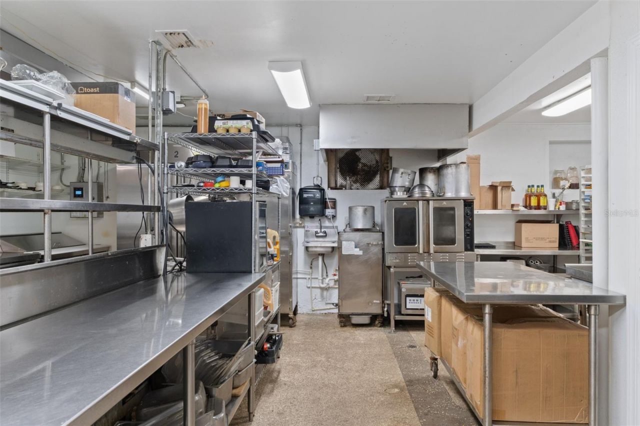 508 N Citrus Avenue, Crystal River, FL 34428 Photo