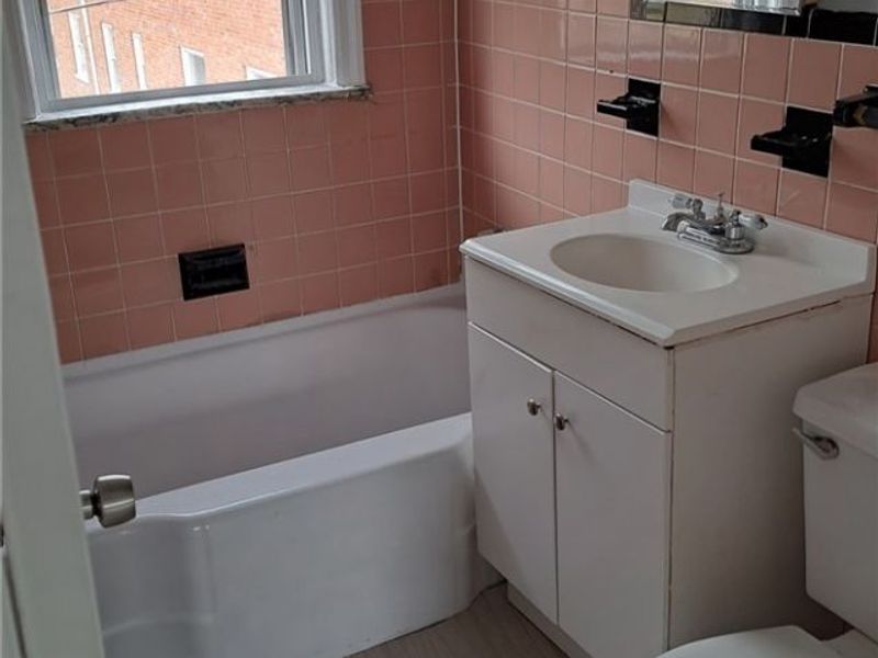 1875 Forest Hills Boulevard, Cleveland, OH 44112 Photo 14