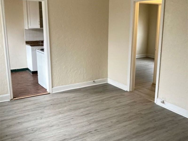 1875 Forest Hills Boulevard, Cleveland, OH 44112 Photo 6