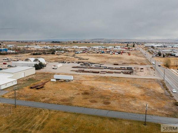 1103 E Iona Road, IDAHO FALLS, ID 83401