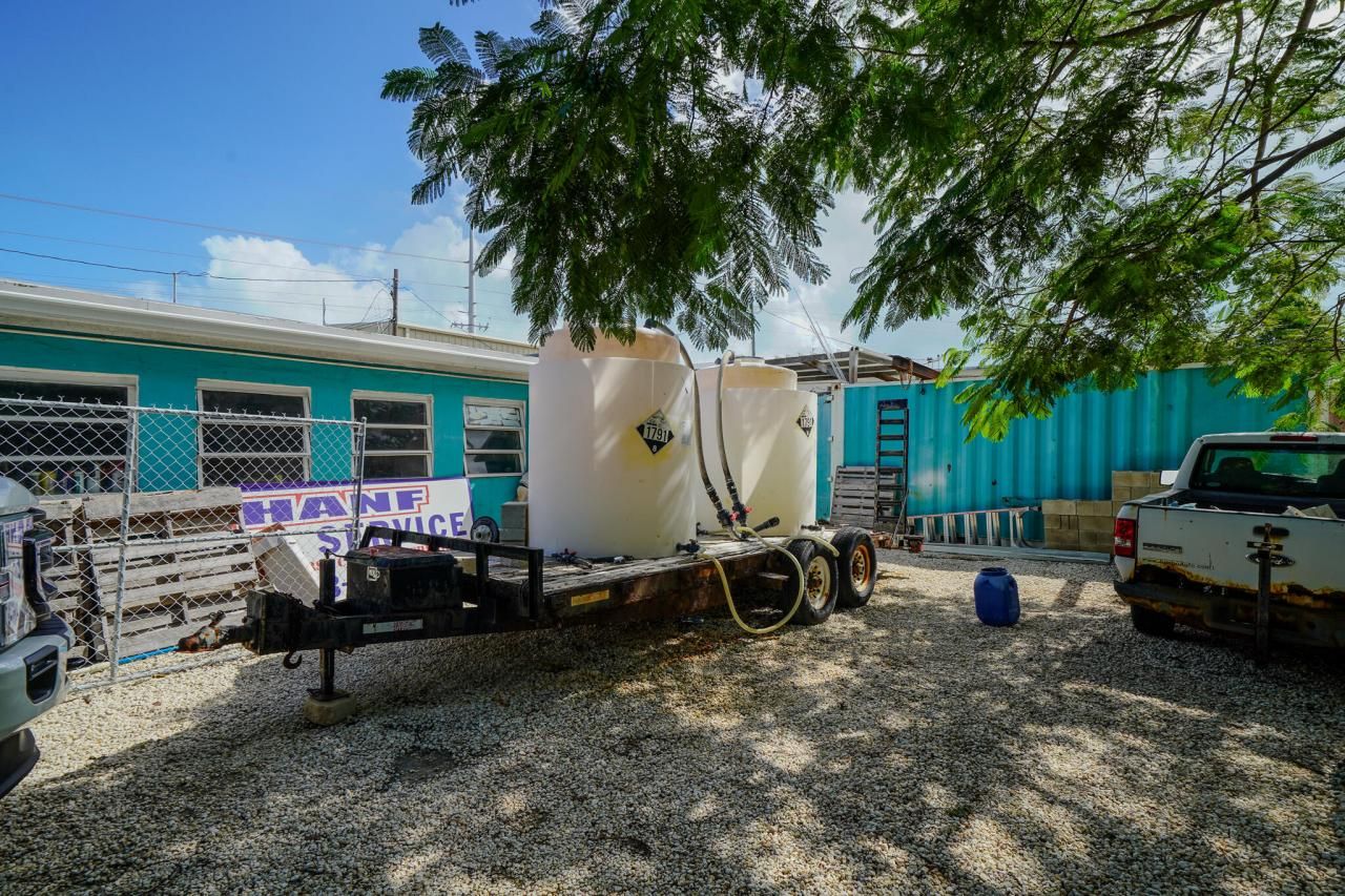 131 Ellis Drive, Tavernier, FL 33070 Photo